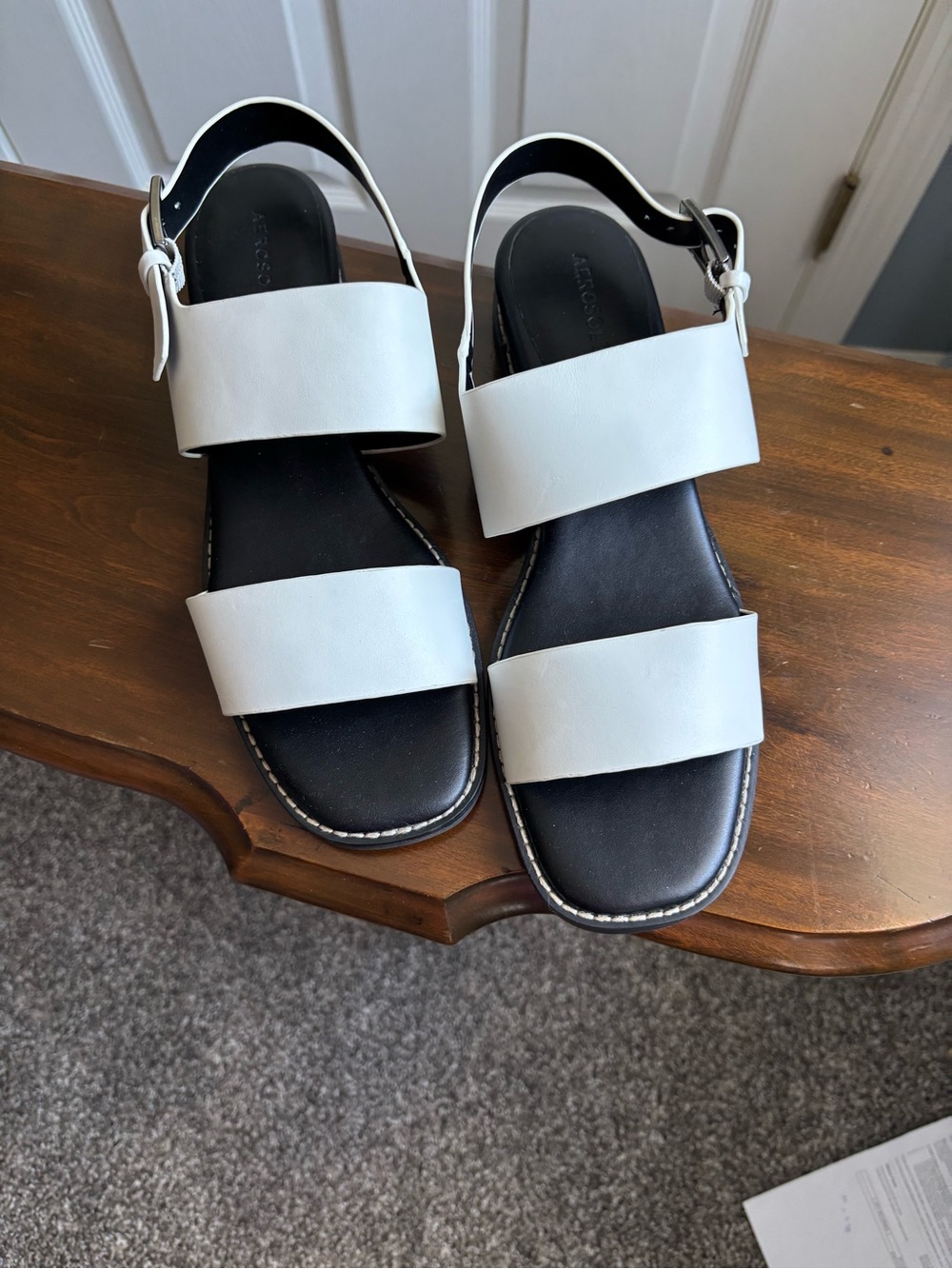 Brand New!! Aerosoles Yumi  Leather Double-Strap Women's Sandals.